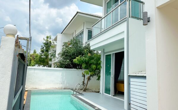 พลูวิลล่าพร้อมสระว่ายน้ำในตัว   ทำเลใกล้โรงเรียนนานาชาติ   AMR-V0037