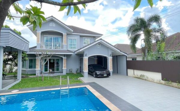 ให้เช่าบ้าน Pool Villa 2 ชั้น ในโครงการ ทำเลย่านเศรษฐกิจ
