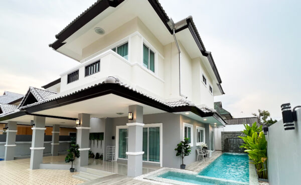 พูลวิลล่าใกล้เมือง โซนป่าแดด