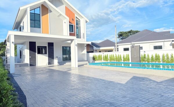 พลูวิลล่าสองชั้น บ้านใหม่ ใกล้โรงเรียนนานาชาติลานนา AHD-V0111