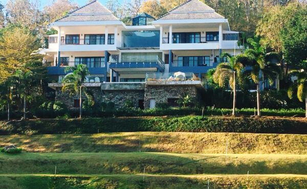 ให้เช่าบ้านเดี่ยวพร้อมสระว่ายน้ำ 6 ห้องนอน 9 ห้องน้ำ AHD-V0053