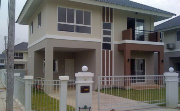 บ้านเดี่ยว 2 ชั้น ในโครงการหมู่บ้านสุดหรู    AHD-H0006