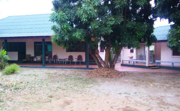 บ้านเดี่ยว พร้อมอาคาร   ทำเลพืชสวนโลก   AHD-H0018