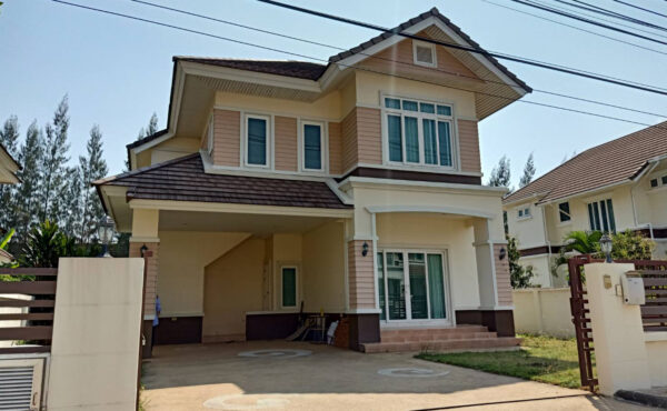 บ้านเดี่ยวสองชั้น ในโครงการ ใกล้โรงเรียนต้นกล้า ASS-H1044