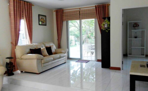 บ้านเดี่ยวสองชั้นหลังใหญ่   พื้นที่ใช้สอยกว้างขวาง     ทำเลกาดฝรั่ง   AHD-H0165