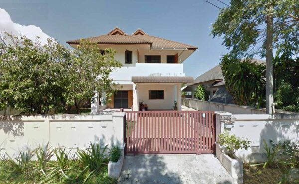 บ้านเดี่ยว 2 ชั้น เข้าอยู่ได้หลายคนหรืออยู่เป็นครอบครัวใหญ่    ทำเลบิ๊กซีหางดง   AHD-H0180