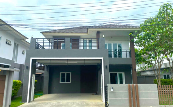 บ้านเดี่ยวสองชั้น  เฟอร์นิเจอร์และอุปกรณ์ภายในครบครัน  ทำเลบิ๊กซีหางดง  AHD-H0183