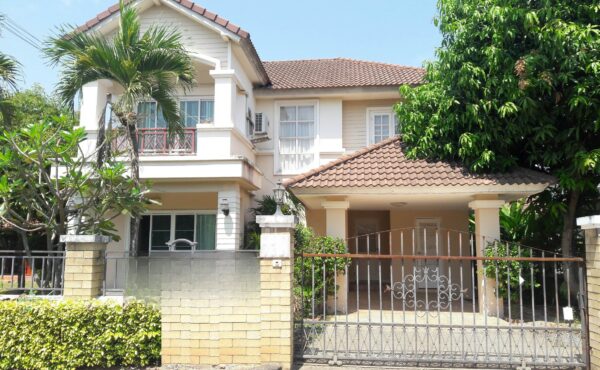 บ้านเดี่ยว 2 ชั้น  บ้านหลังใหญ่ในโครงการ ทำเลกาดฝรั่ง    AHD-H0207