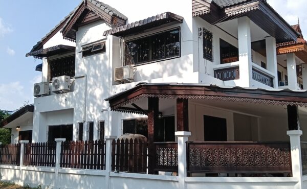 ทาวน์โฮมสองชั้น  พร้อมเข้าอยู่ ทำเลLanna International School   AHD-T0102