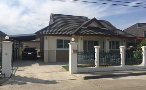 บ้านเดี่ยวชั้นเดียว  ทำเลดี เฟอร์นิเจอร์และอุปกรณ์ภายในครบครัน พร้อมเข้าอยู่   AHD-H0186