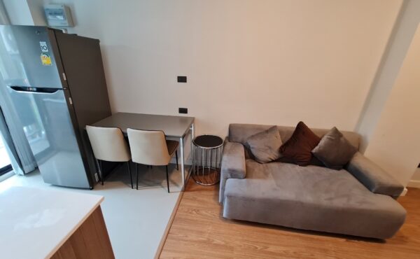 คอนโดมิเนียม   พร้อมคลับเฮ้าส์สระว่ายน้ำ ทำเลเซ็นทรัลเชียงใหม่ แอร์พอร์ต   A7-C0112