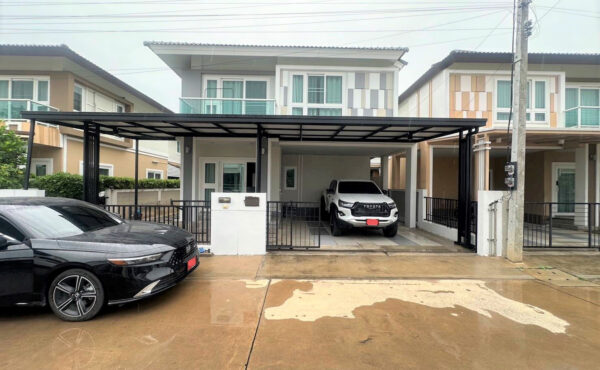 บ้านเดี่ยวสองชั้นในโครงการมีคลับเฮ้าส์สระว่ายน้ำ A8-H0600