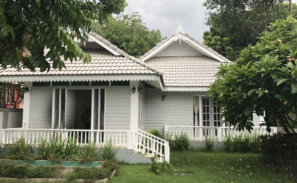 บ้านเดี่ยวชั้นเดียว  บ้านอยู่ทำเลดี ติดถนนหลัก   AHD-H0222