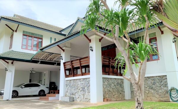 บ้านเดี่ยวสองชั้นพื้นที่กว้าง ใกล้โรงเรียนนานาชาติ A8-H0607