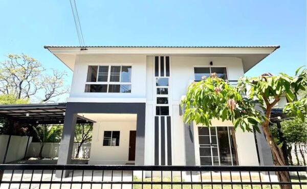 ให้เช่าบ้านเดี่ยวสองชั้น  บ้านในโครงการพร้อมระบบรักษาความปลอดภัยที่ดีเยี่ยม A7-H0698