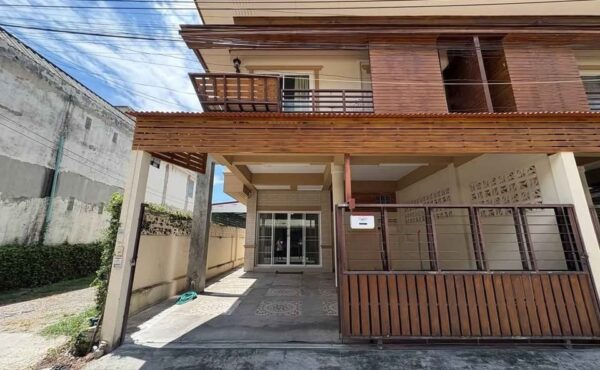 บ้านแฝดใกล้บิ๊กซีหางดง A8-H0634