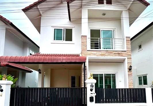 ให้เช่าบ้านเดี่ยวสองชั้น  บ้านในโครงการ ใกล้โรงเรียนสารสาสน์วิเทศล้านนา A7-H0692