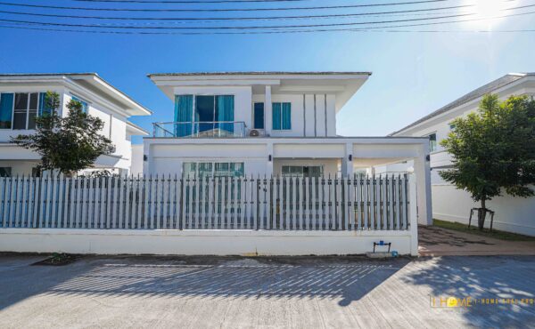 พลูวิลล่าหลังใหญ่ ตกแต่งพร้อมอยู่ ใกล้นานาชาติเปรมฯ AMR-V0012