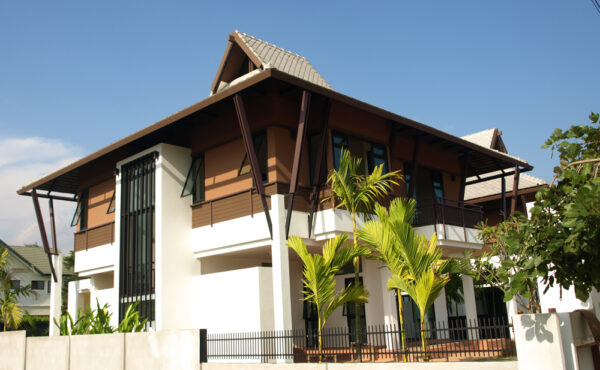 บ้านเดี่ยวสองชั้นสไตล์ล้านนา พื้นที่กว้างขวาง     ทำเลอุทยานหลวงราชพฤกษ์ (พืชสวนโลก)    AHD-H0147