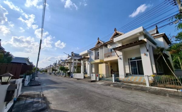 บ้านเดี่ยวสองชั้น ในโครงการหมู่บ้าน ระบบรักษาความปลอดภัยตลอดเวลา   ASS-H0201