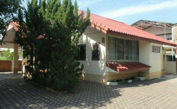 🏠ให้เช่าบ้านชั้นเดียว ในโครงการ ใกล้ รร.วารี เข้าออกเมืองสะดวก✨A6-H0044