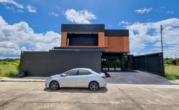 Pool Villa สองชั้น   ทำเลดอยสะเก็ดพลาซ่า พร้อมสระว่ายน้ำในตัว  ADK-V0010