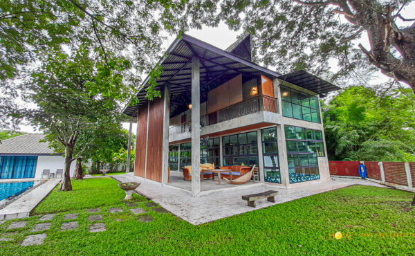 พลูวิลล่าสองชั้น สไตล์ลอฟท์ พร้อมเรือนรับรองแยก ใกล้มหาวิทยนาลัยพายัพ A5-V0021