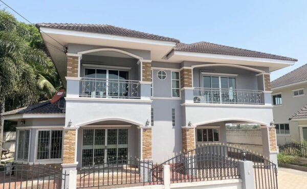 ให้เช่าด่วนบ้านเดี่ยวสองชั้น 4 ห้องนอน 3 ห้องน้ำ A5-H0040