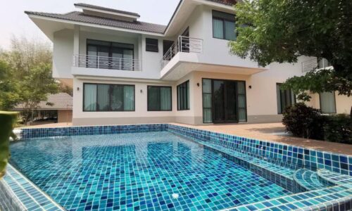 ให้เช่าบ้าน Pool Villa 2 ชั้น  สามารถเข้าอยู่อาศัยได้หลายคนหรือเป็นครอบครัวใหญ่ได้ บรรยากาศดีเงียบสงบ
