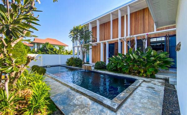 พลูวิลล่าสอลชั้นสไตล์โมเดิร์น ในโครงการ ใกล้กาดฝรั่งหางดง AHD-V0021