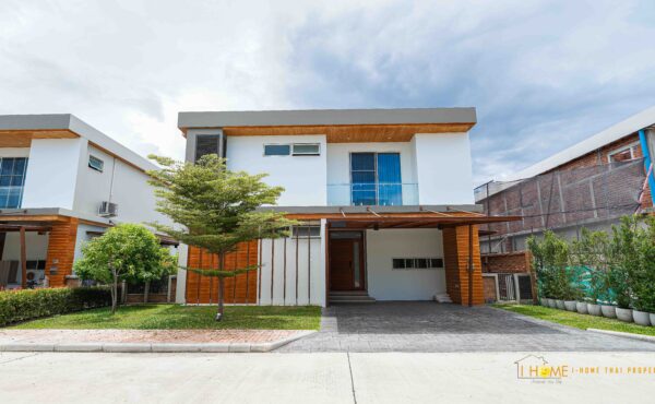 Pool Villa สองชั้น กับบ้านสไตล์ Modern พร้อมสระว่ายน้ำในตัว  ASP-V0021