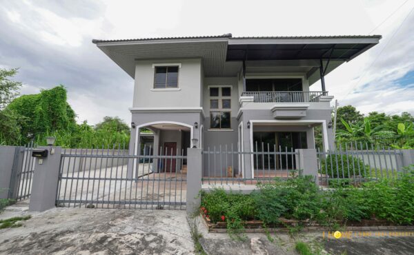 บ้านเดี่ยวสองชั้นหลังใหญ่ ในโครงการ  ทำเลตลาดสดแม่เหียะ