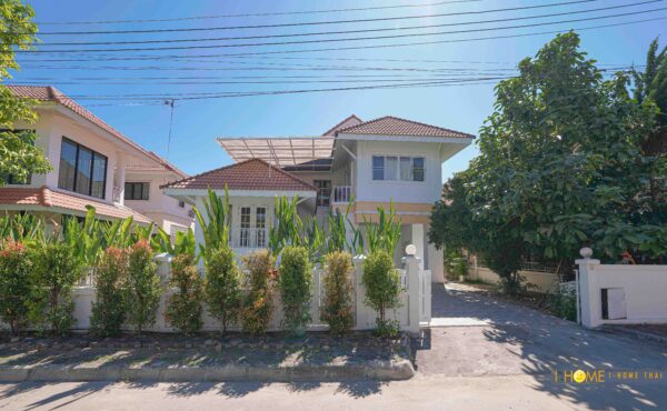 ให้เช่าบ้านเดี่ยวสองชั้น พร้อมสระว่ายน้ำส่วนตัว   บ้านในโครงทำดีใกล้กาดฝรั่ง   AHD-V0040