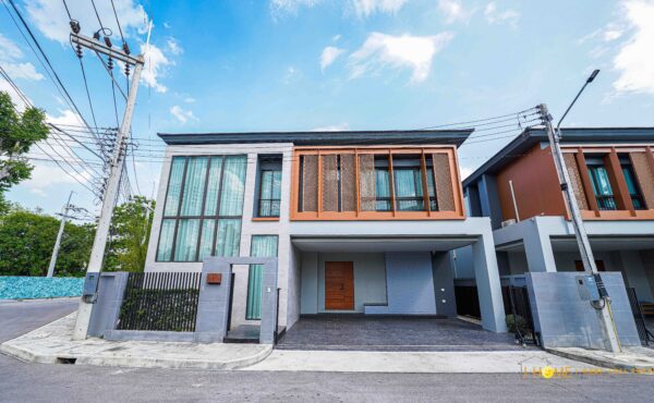 Pool Villa  บ้านในโครงการ ระบบรักษาความปลอดภัยตลอด 24 ชั่วโมง  AHD-V0032