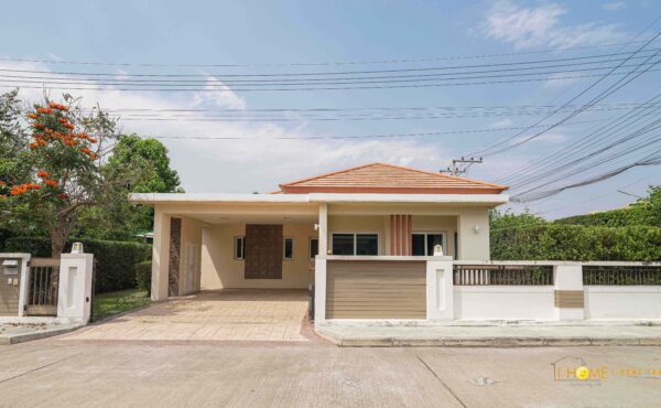 บ้านเดี่ยวชั้นเดียว ในโครงการ มีระบบรักษาความปลอดภัยภายในบ้านมีเฟอร์นิเจอร์     AHD-H0128