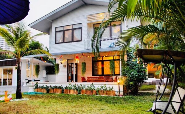 🏡ให้เช่าบ้านเดี่ยวสองชั้น พร้อมบ้านเล็ก พร้อมเฟอร์นิเจอร์ครบครัน A9-H0371