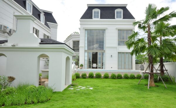 Pool Villa หรูสามชั้น ใกล้นานาชาติลานนา #หางดง AHD-V0127