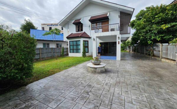 บ้านเดี่ยวหลังใหญ่ใกล้เมญ่า 2 นาที A8-H0503