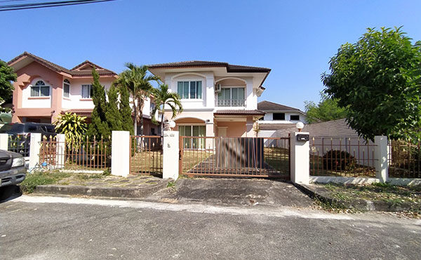 บ้านเดี่ยวสองชั้นหลังใหญ่ ทำเลใกล้กาดฝรั่ง   AHD-H0176