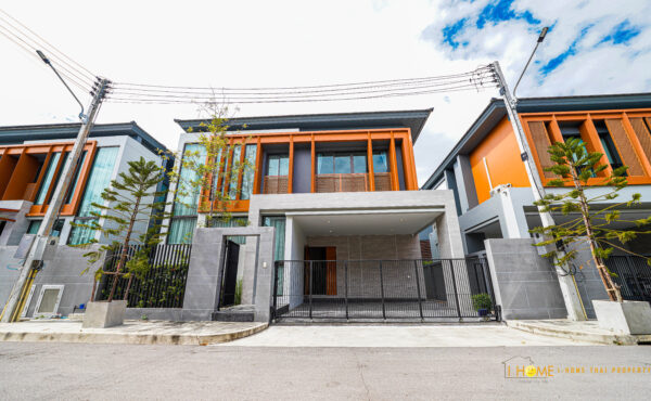 Pool Villa Premium สองชั้น  ในโครงการ ระบบรักษาความปลอดภัยดีเยี่ยมตลอด 24 ชั่วโมง     AHD-V0023