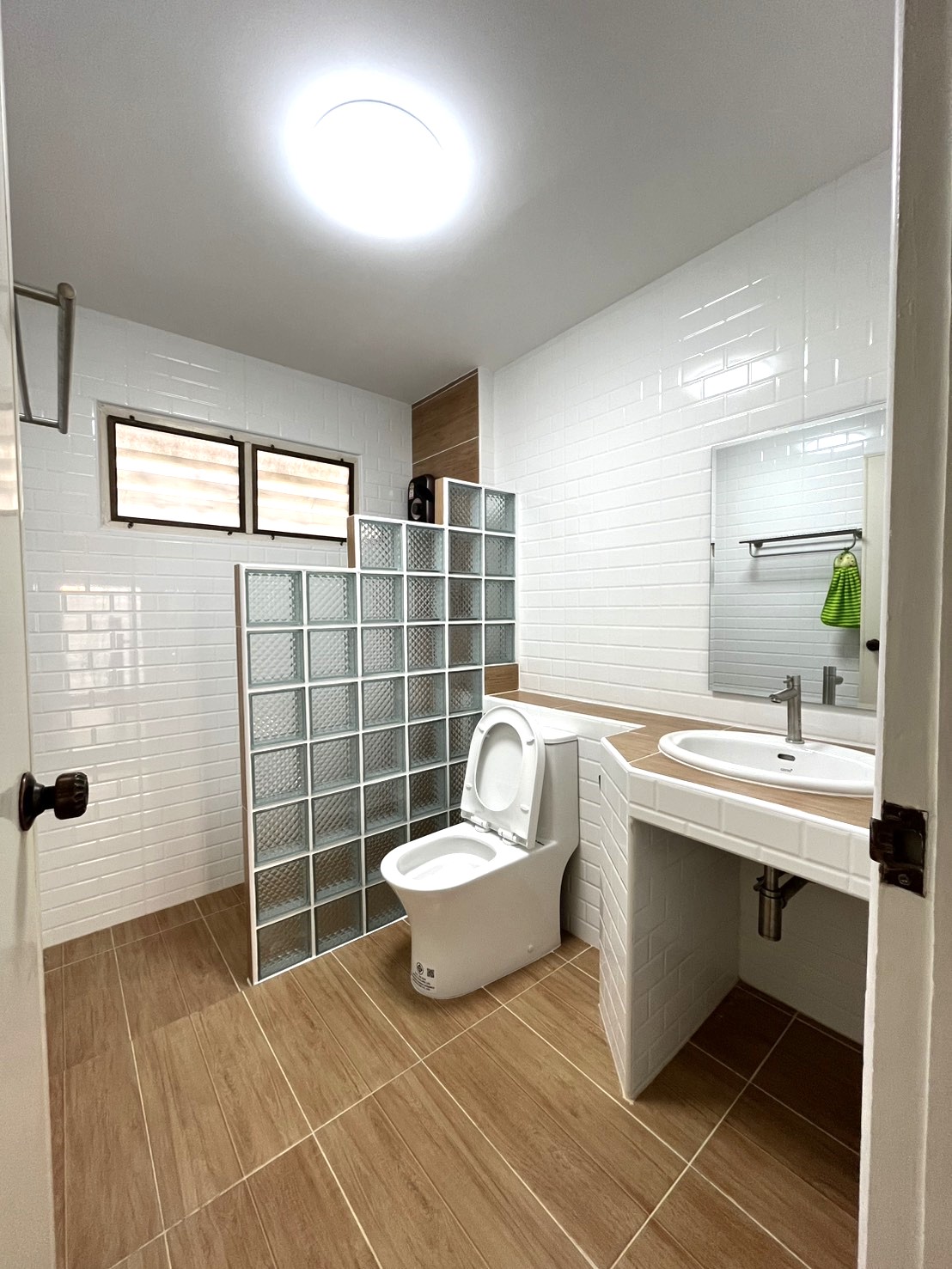 บ้านเดี่ยวสองชั้นในโครงการจัดสรร A4-H0124