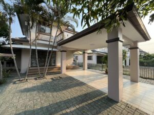 บ้านเดี่ยวสองชั้นในโครงการจัดสรร A4-H0124