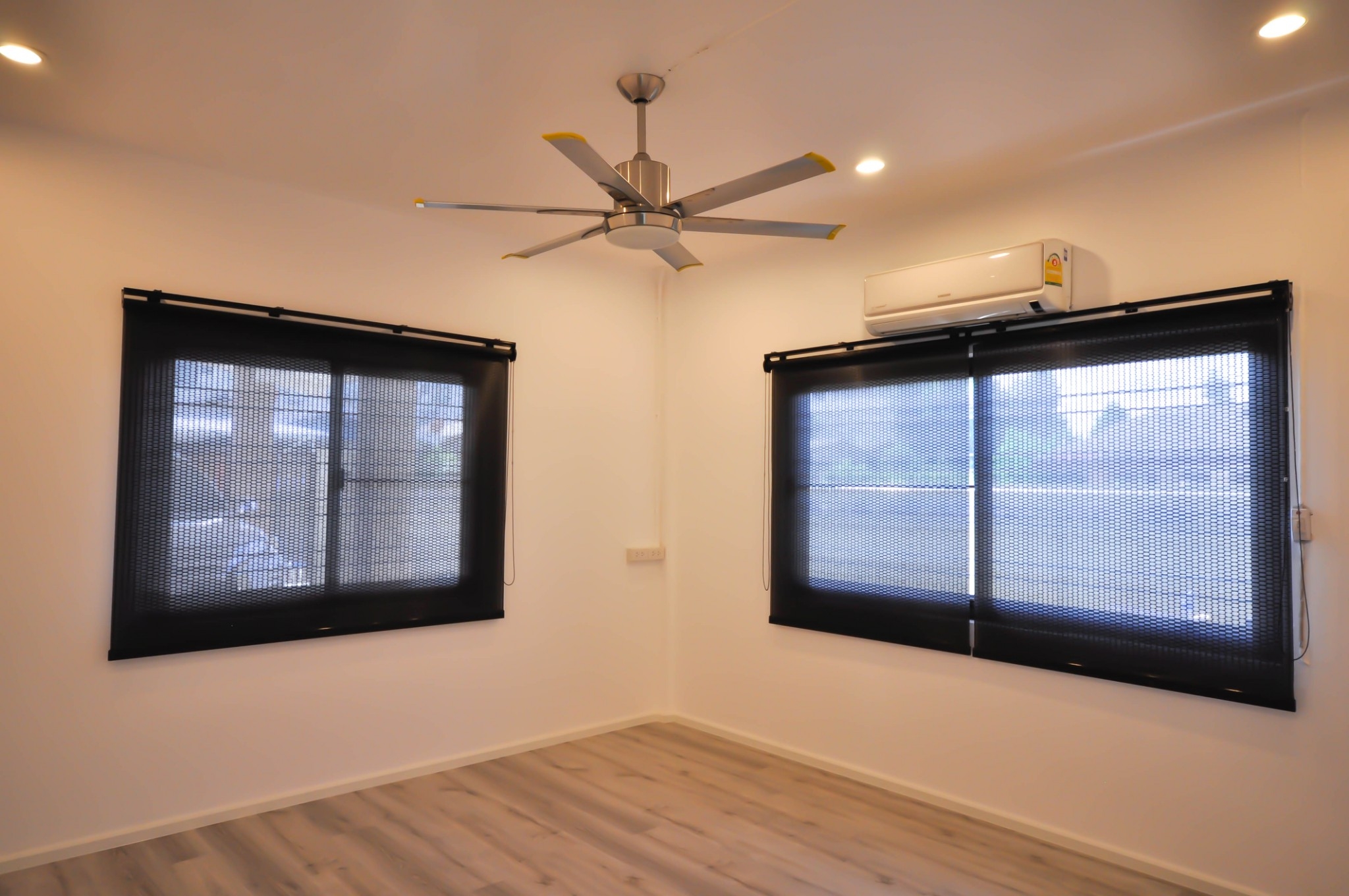 บ้านเดี่ยวชั้นเดียวพร้อมอาคารสำนักงาน เมืองเชียงใหม่ A4-H0421