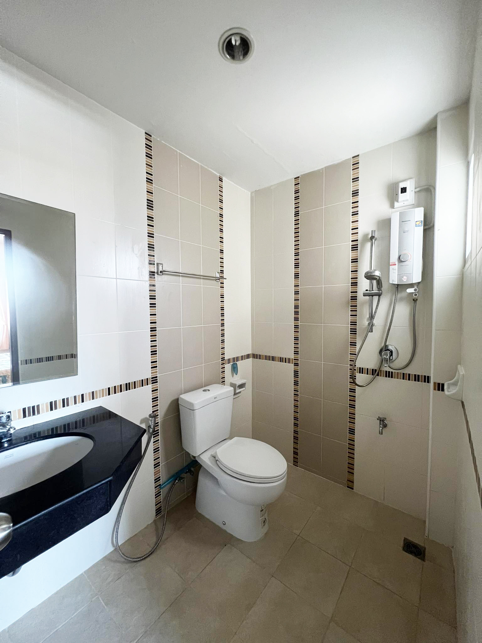 บ้านเดี่ยวสองชั้นให้เช่า 4 ห้องนอน 3 ห้องน้ำ พื้นที่กว้าง พร้อมเข้าอยู่ | รหัส A4-H0487