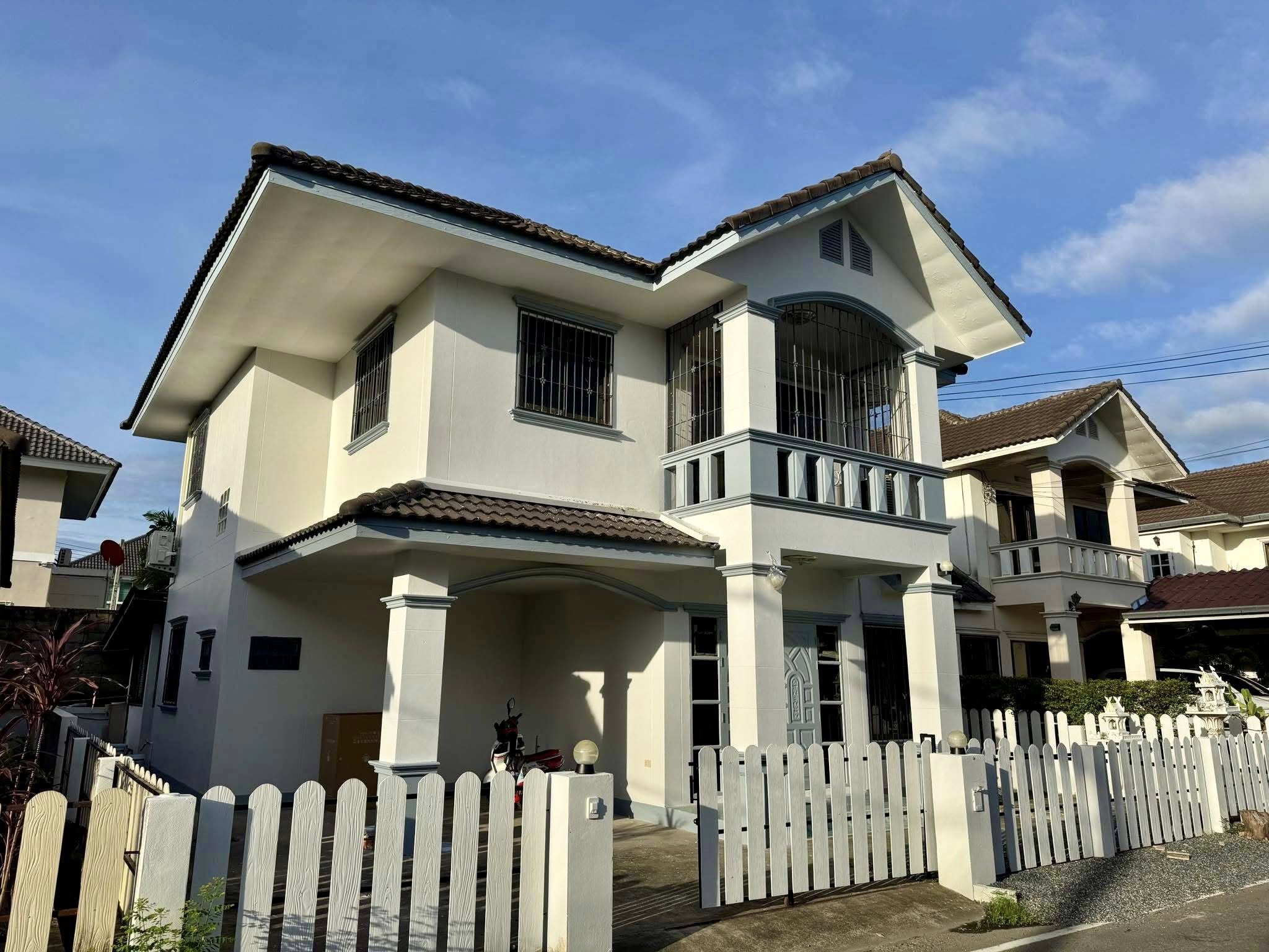 บ้านเดี่ยวสองชั้นให้เช่า สันทรายน้อย เชียงใหม่ | พื้นที่ใช้สอย 160 ตร.ม. พร้อมเข้าอยู่ ใกล้เซ็นทรัลเชียงใหม่ บ้านเดี่ยวสองชั้นให้เช่า A4-H0560  บ้านเดี่ยวสองชั้นพร้อมเข้าอยู่ในย่านสันทรายน้อย ทำเลศักยภาพ