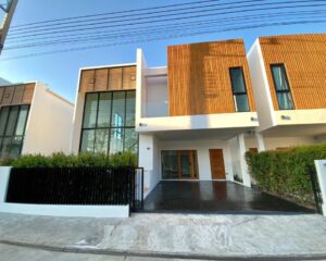 บ้านแฝดสองชั้น ทำเลสันทราย A5-H0587