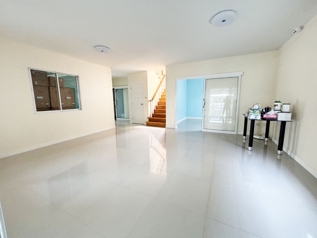 บ้านเดี่ยวสองชั้น+Office ทำเลสันกำแพง A5-H0604