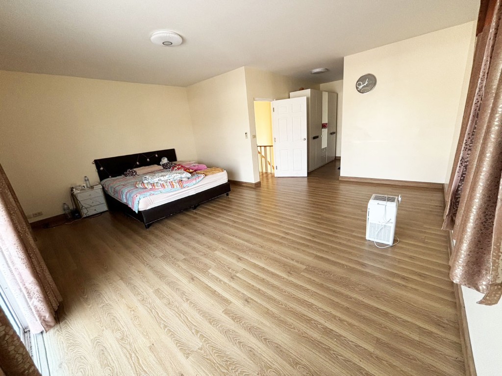 บ้านเดี่ยวสองชั้น+Office ทำเลสันกำแพง A5-H0604