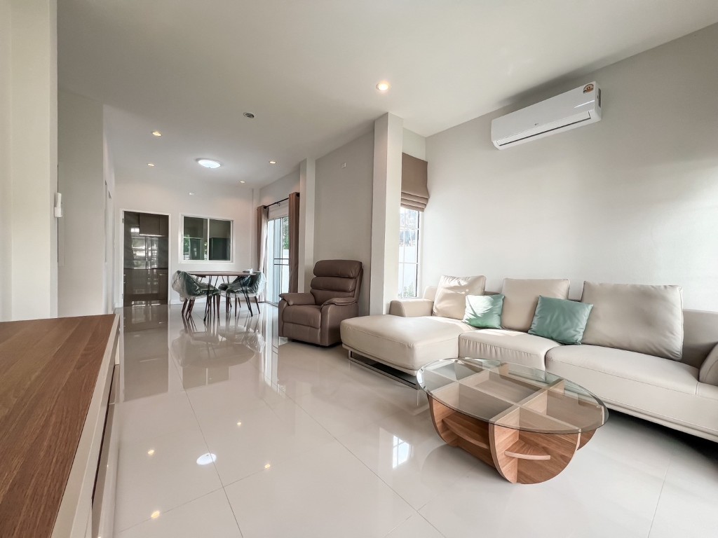 บ้านแฝดสองชั้น ทำเลสันกำแพง A5-H0636