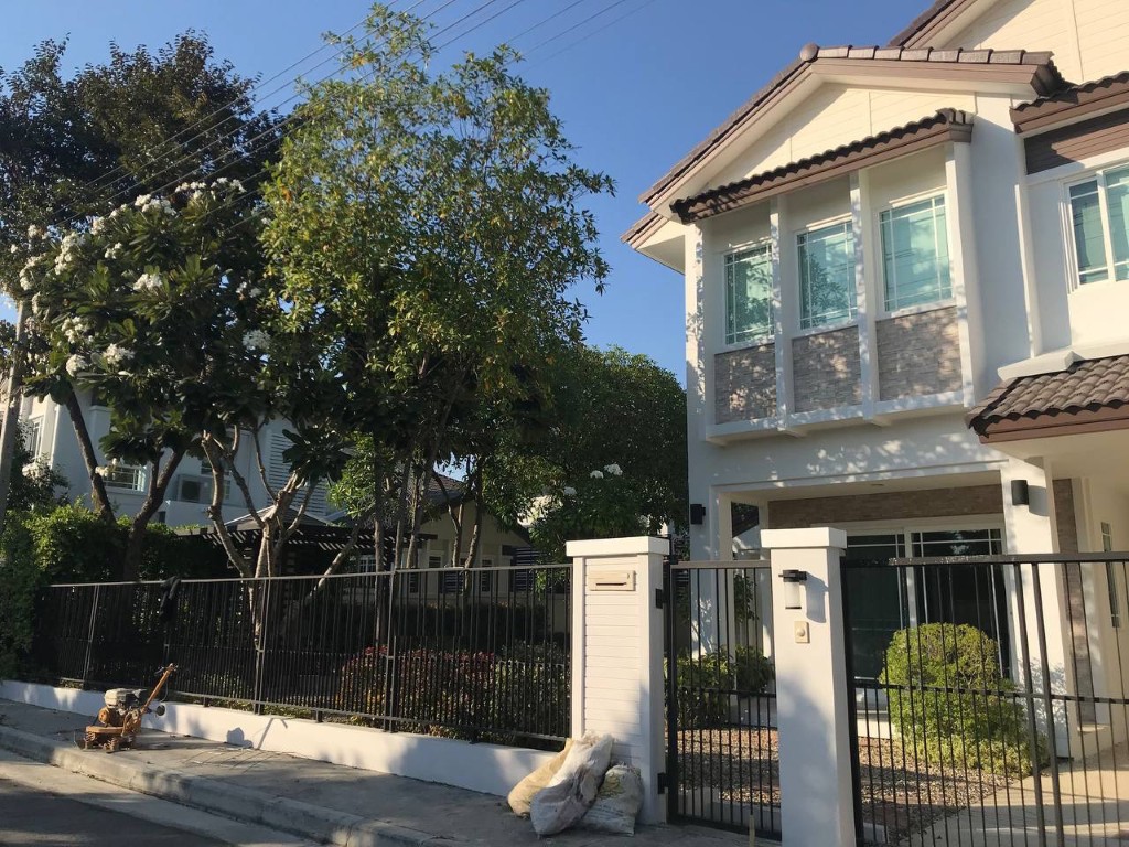 บ้านเดี่ยวสองชั้น ทำเลสันกำแพง A5-H0651